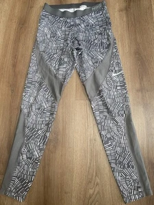 Nike Pro Leggings Womens Size Large Grey Geometric Dri-Fit Fitness Dance Gym - Picture 1 of 9