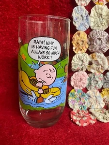 Vtg Camp Snoopy Charlie Brown & Peanuts Gang Glass McDonalds Having Fun Is Work - Picture 1 of 6
