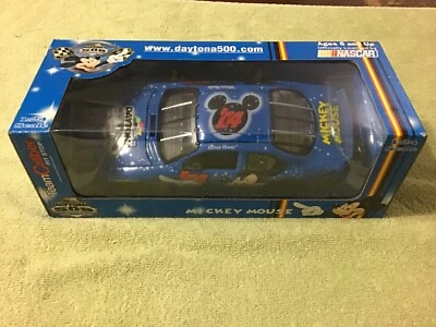 2004 Team Caliber MICKEY MOUSE #04 Daytona 500 Diecast Nascar 1/24 Pit Stop - Image 1 of 4