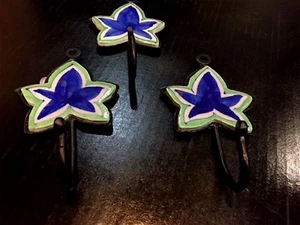 SET OF (3) NEW BLUE /GREEN LEAF SHAPED CERAMIC AND METAL WALL HOOKS - Picture 1 of 6