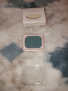 New Vintage Mary Kay Eye Shadow-Discontinued- Misty Pine 0002 - Picture 1 of 3