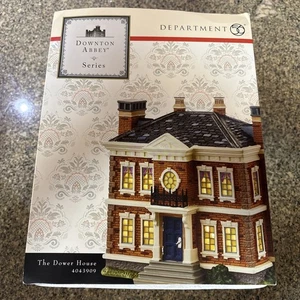 Dept 56 Downton Abbey THE DOWER HOUSE 4043909 - Picture 1 of 16