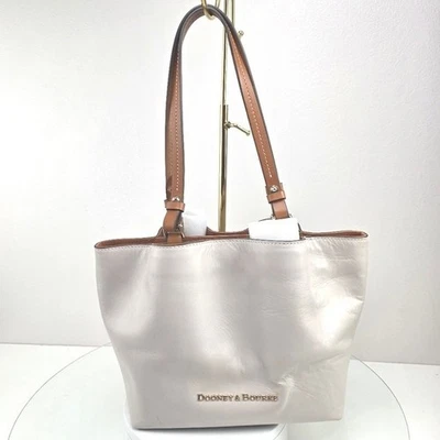 Bolsa tote Dooney Bourke pequena Barlow Flynn - Imagem 1 de 4