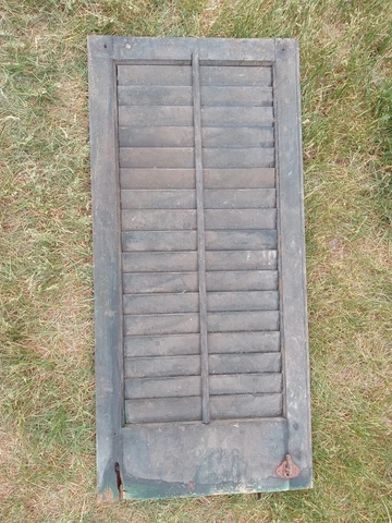 VINTAGE ANTIQUE LOUVERED SHUTTER - SHABBY - FARMHOUSE - Fourth of 4 Cover