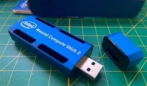 Intel Neural Compute Stick 2 NCS 2 NCSM2485. DK *NEW IN BOX* - Photo 1/7