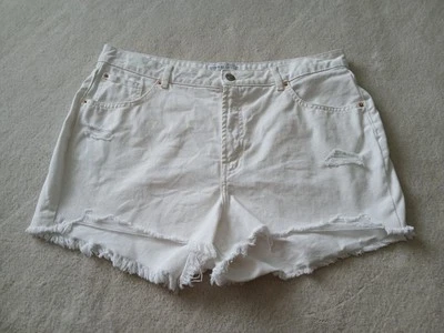Primark Ladies Denim Shorts Size 20 White, distressed, pockets, zip fasten - Image 1 of 4