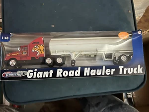 1:48 Teamsters Giant Road Hauler Truck - Picture 1 of 3