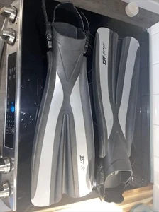 IST CF22 Bora Bora Power Open Heel Scuba, Spearfishing Fins S/M New - Picture 1 of 3