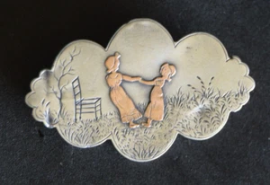 Victorian silver Kate Greenaway memorial photo locket pin brooch - Picture 1 of 5