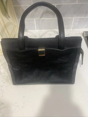 Bolso de Mano Loeffler Randall Mujer Cuero Negro Guijarro Frontal Terciopelo Negro Foto 1 de 4