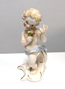 Goebel Cherub Figurine Monatskinder March Child with Bouquet 1978 - RSPCA NW Lon - Picture 1 of 16