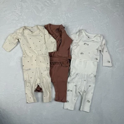 H&M 2 piece Matching Bodysuits And Pants Preemie Bundle Of 3 Sets Hedgehog Heart - Image 1 of 4