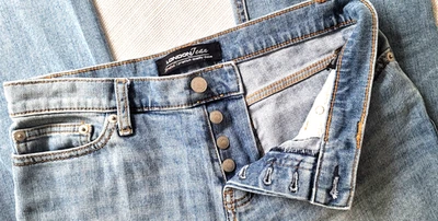 Pantalones de mezclilla para mujer London Jean con botones de pierna recta talla 2 Foto 1 de 4