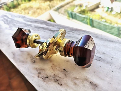 1 ANCIENNE Paire de POIGNÉES de PORTE / Verre AMBRE 50 mm -  BACCARAT le CREUSOT - Photo 1/4