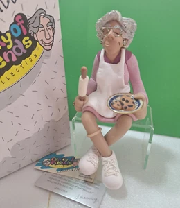 Shelf Sitters COOK BAKER Family of Friends Manning Collection Figurine - Picture 1 of 3