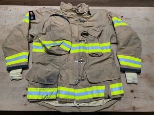 Lion 2019 Strukturelle Feuerwehrjacke Weichengetriebe 48 x 32R Modell CRTM - Bild 1 von 15