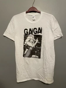 Lady Gaga Middle Finger T-shirt White Men’s Size Large Short Sleeve (E467) - Picture 1 of 5
