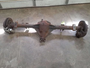 03-09 Chevy Express 2500 Rear Axle Assembly 3.73 Ratio 9-3/4 Ring Gear OEM - Picture 1 of 9
