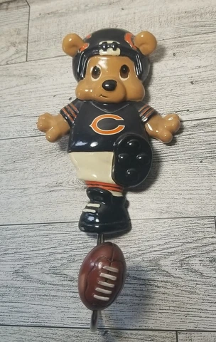 Chicago Bears Mascot Wall Hook Football NFL Licensed sports league NFC Cover