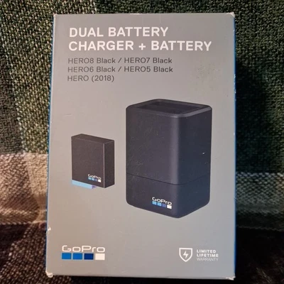 Cargador de batería doble GoPro + batería (HERO8/7/6/5) - Accesorio oficial GoPro  Foto 1 de 4