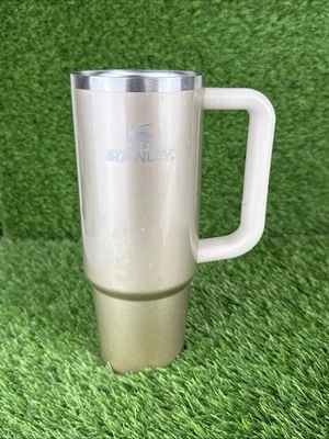 Copo com isolamento a vácuo Stanley aço inoxidável 30 oz 887 ml * sem tampa * - Imagem 1 de 4