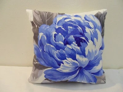 Capa almofada cobalto tecido 100% algodão floral Designers Guild Charlottenberg - Imagem 1 de 4