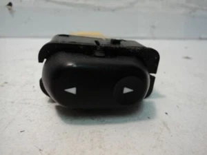 2002 EXPLORER LEFT REAR WINDOW CONTROL SWITCH - D156  110377 - Picture 1 of 2