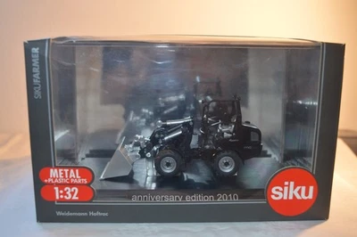 Siku 3059 - Weidemann Hoftrac "anniversary edition 2010", neuwertig in OVP, 1:32 - Bild 1 von 4