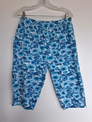Plus size 18/20W light blue floral, long shorts by Fashion Bug. Excellent cond - Image 1 of 4