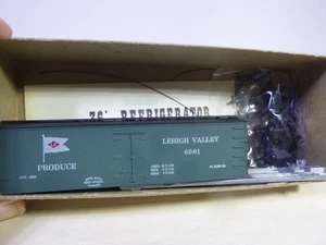 #860 HO ROUNDHOUSE CAR KIT -LEHIGH VALLEY-36' WOOD REFFER CAR - Bild 1 von 2