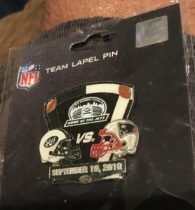 New York Jets Vs New England Patriots Sept 16th 2010 Inaugural Season  Game  Pin - Picture 1 of 1