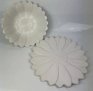 "Cuenco y plato para servir vintage St Michael - diseño margarita blanca 13"" y 12""" - Imagen 1 de 7