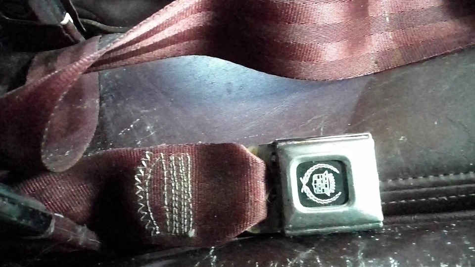 Cadillac Deville 1990 cinturón de seguridad delantero OE hebilla de asiento central granate Foto 1 de 1