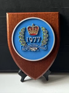 Vintage Wandrelief Schild ~ THE QUEEN'S SILVER JUBILEE 1977 ~ selten - Bild 1 von 13