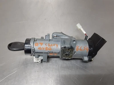 2004-2008 Chevrolet Aveo Ignition Switch Lock Cylinder & Housing Assembly w/ Key - Image 1 of 4