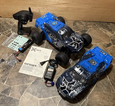 ECX Circuit 1/10 2wd Stadium Truck -RTR - Image 1 of 4