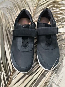 Baskets Unstructured by CLARKS femme sneakers nubuck noir 41,5 FR Très bon état - Picture 1 of 7