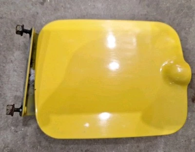 1995-2005 Pontiac Sunfire — оригинальная желтая дверь топливного бака Chevy Cavalier 22695257 - Изображение 1 из 4