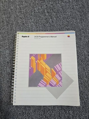 APPLE II DOS Programmer's Manual for II, II+, IIe Apple Computers  1982 - Image 1 of 4