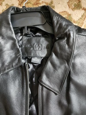 Chaqueta de cuero Knightsbridge. xtra grande. negro Foto 1 de 4