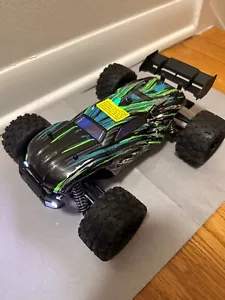 1:18 RC Car 18859, 36 KPH 4WD With blue green Truggy style Body - (Minor Used) - Picture 1 of 5