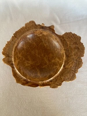 Impresionante cuenco de burl rojo australiano hecho a mano con borde natural Foto 1 de 4