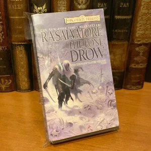 Forgotten Realms: The Lone Drow, Drizzt, Hunter’s Blades 2 - FREE SHIP at $50 - Picture 1 of 5