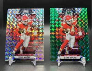 2023 Mosaic SKYY MOORE Green + Silver Mosaic Prizm #111 Kansas City Chiefs - Picture 1 of 2