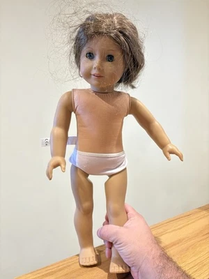 Muñeca American Girl - Muñeca 18” retirada - Orejas perforadas - Pecas - Ojos azules Foto 1 de 4