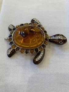 Spilla tartaruga lucite gelatina pancia ambra color verde strass occhi tono argento - Foto 1 di 22