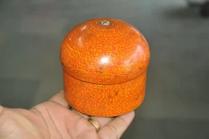 Caja en polvo de laca con forma de cúpula diseño en aerosol artesanal naranja de madera vintage - Imagen 1 de 9