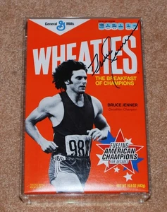 SIGNIERTE BRUCE JENNER WHEATIES BOX IM HARTSCHALENKOFFER SPECIAL GENERAL MILLS PROMO - Bild 1 von 9