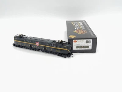 Broadway Limited - HO - PRR - GG1 Electric Loco #4807 - Sound/DCC - Train #4690 - Image 1 of 4