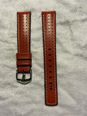 Correa de reloj de cuero de becerro HIRSCH Tiger Performance Caoutchouc 18 mm rojo Foto 1 de 4